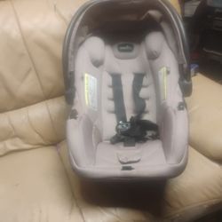 Evenflo Litemax Safemax Infant Car seat 