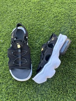 Nike Women’s Air Max KoKo “Black Gold” Sneaker Sandals Size 12