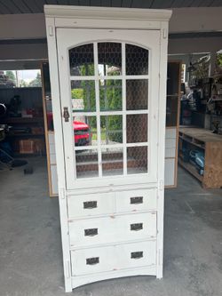 Shabby Chic hutch