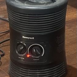 Small Honeywell Surround Heater :10” Gets Hot Very Good Condition 