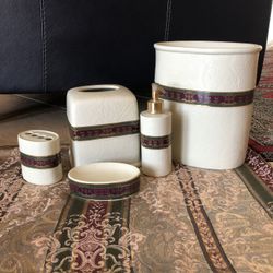 Croscill Complete Bathroom Set