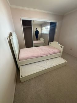 Pottery Barn Twin bedroom set