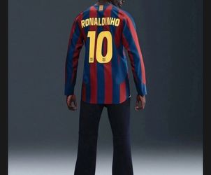 Nike FC Barcelona Ronaldinho Jersey size medium