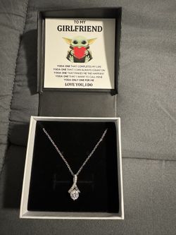 Girlfriend Necklace with Yoda Card