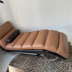 Chaise Lounge 
