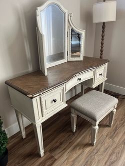 Ashley Furniture Vanity Set