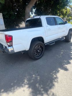 Toyota Tacoma sr5 2021