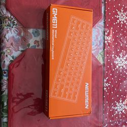 Newman gm611 snpurduri keybored mechanical 60% gameing keybored and typing keybored