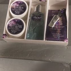 Bath Set For Ladys.