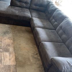 2-Piece Sectional (Ashley Furniture)