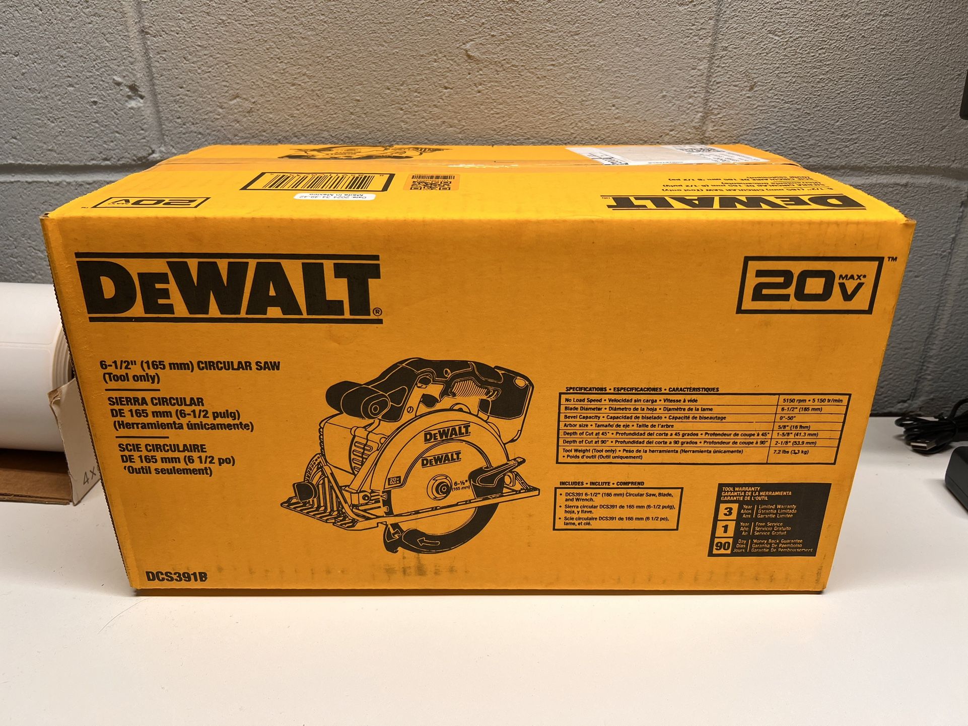 DEWALT Circular Saw