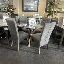 Brand New Dining Table + 4 Chairs 
