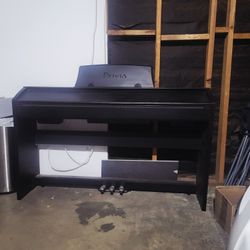 Privia Casio Electric Organ. Excellent Condition