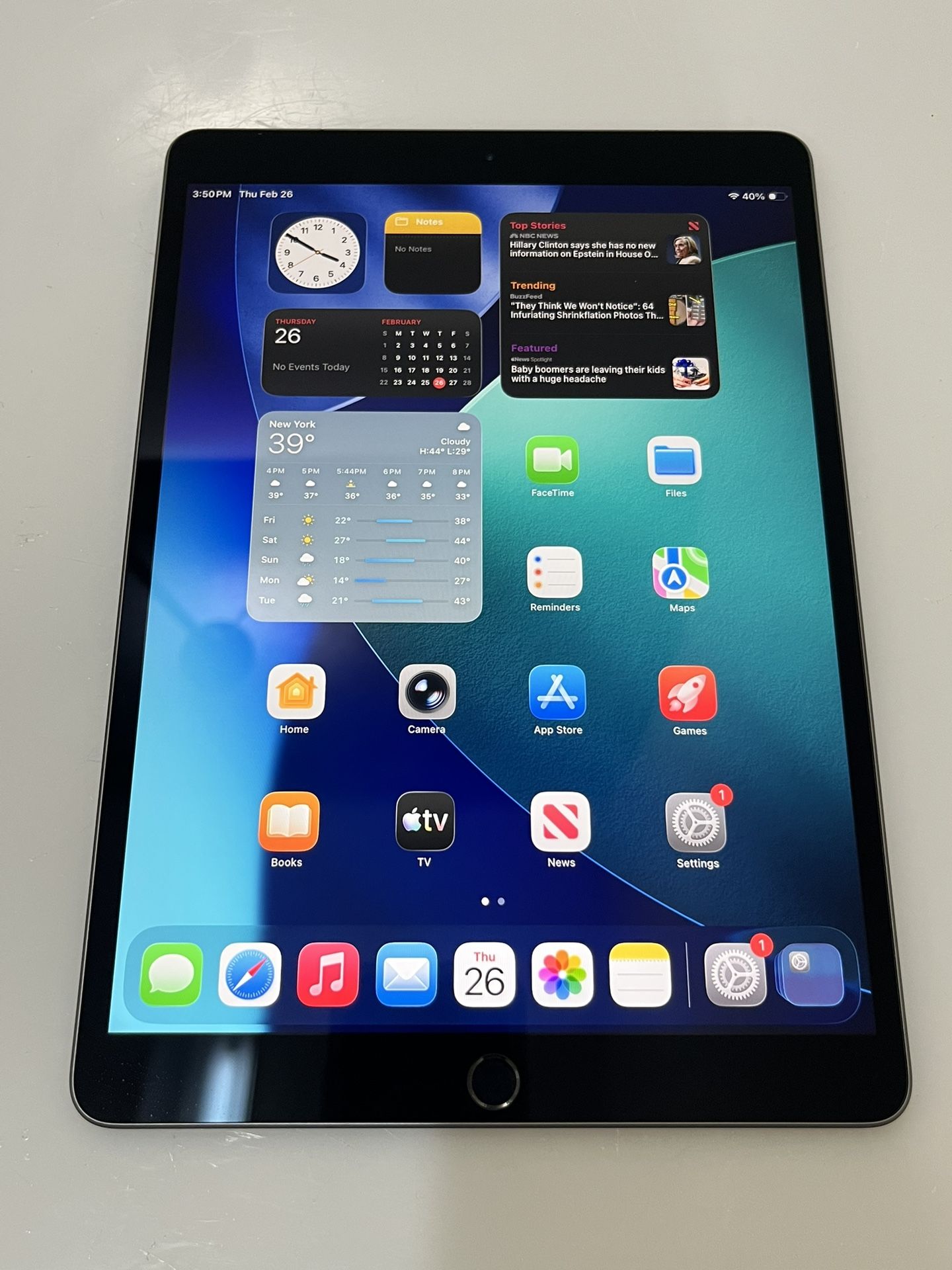 Apple iPad Air 3rd Gen Black A2153 64GB Tablet iOS 26 w/ Charger - $139 ...