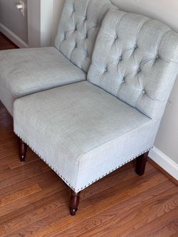 Accent chairs