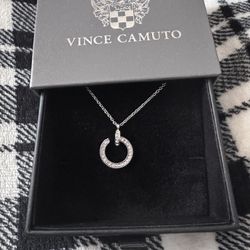 Vince Camuto 