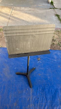Free music stand