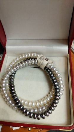 3 PEARL BRACELETS THAT STRETCH