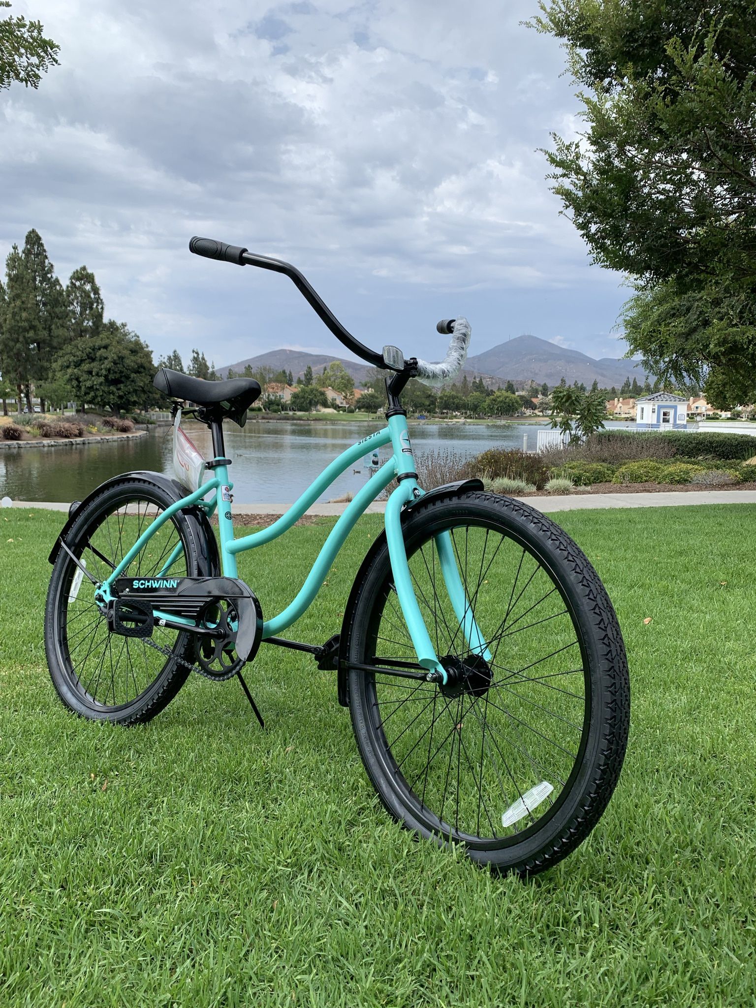 New Schwinn 24” Beach 🏖 Cruiser Bike Bicycle