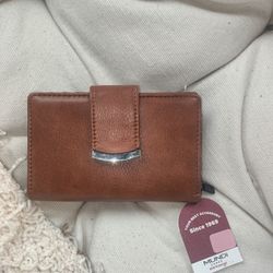 Mundi Leather Wallet