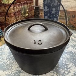 #10 Cast Iron Dutch Oven With Lid