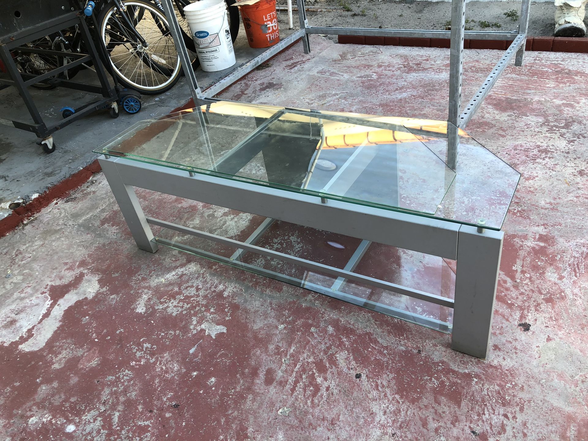 Great tv stand NEED GONE
