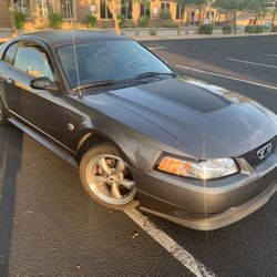 2004 Ford Mustang