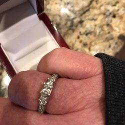Diamond Ring 14k Gold Size 8