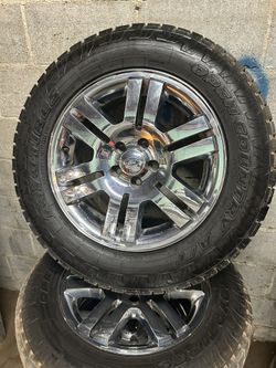 2007-2010 Ford Explorer 18” wheel and tire set