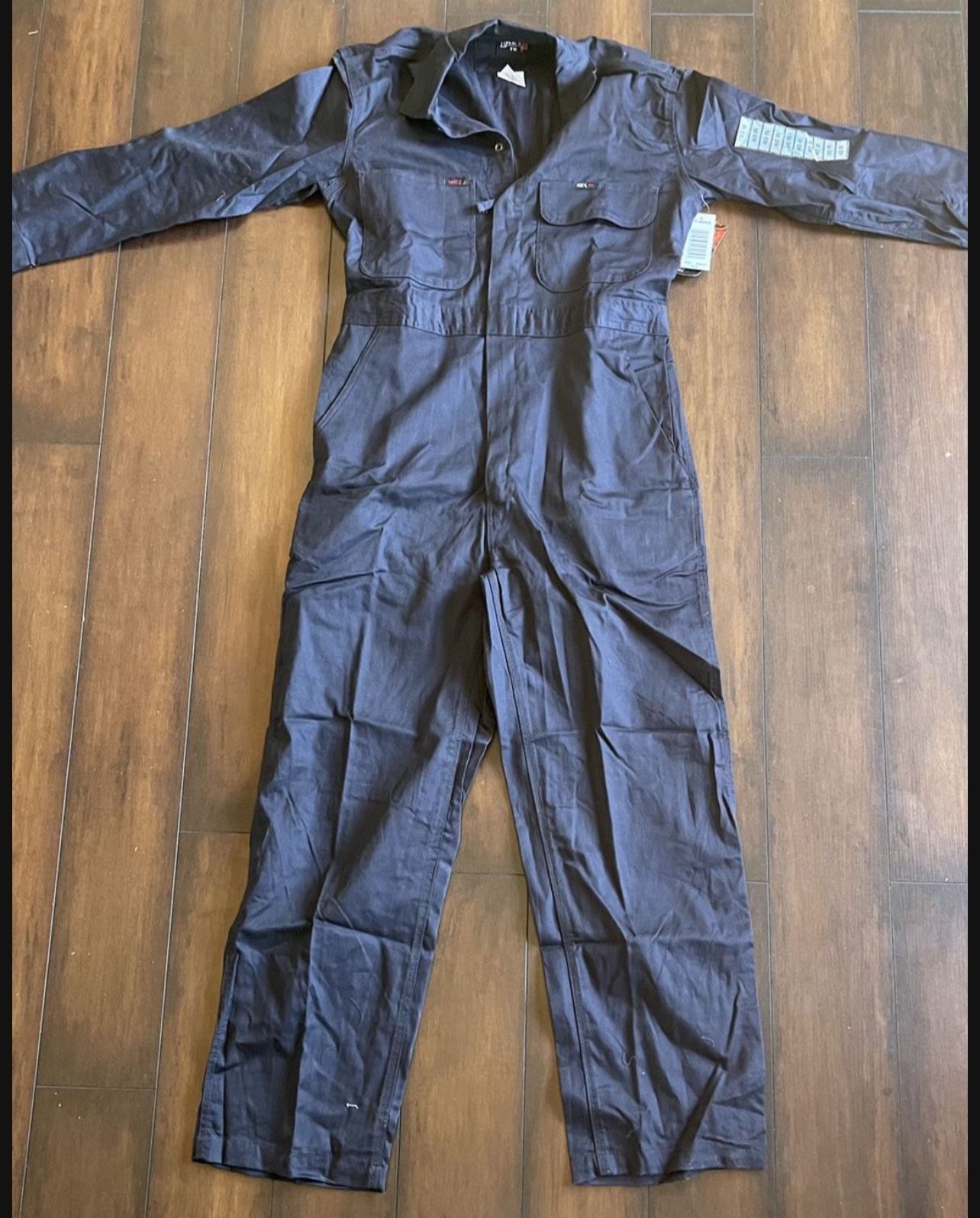 Coverall Size 40 Fits Medium New