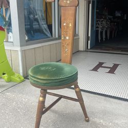 1960s 3 Leg Maple Ram Chair