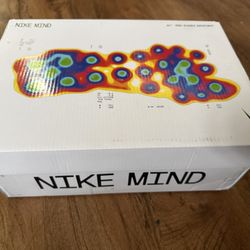 NIKE MIND 001