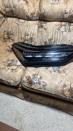2021-2022 ACURA MDX Right Passenger side headlight OEM