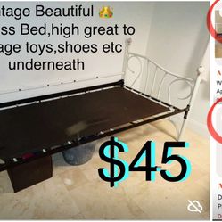 $45 Beautiful Vintage 👑Princess Bed twin,with a lot space underneath to storage shoes,Toys etc