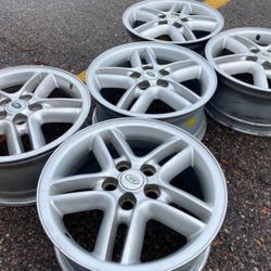 18” Set Of 5 Land Rover Discovery We Finance Excellent Condition Wheels Range Rover LR3 LR4 Rims 