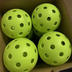 Pickleballs 