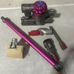 Dyson 6 Vacuum + Accessories 