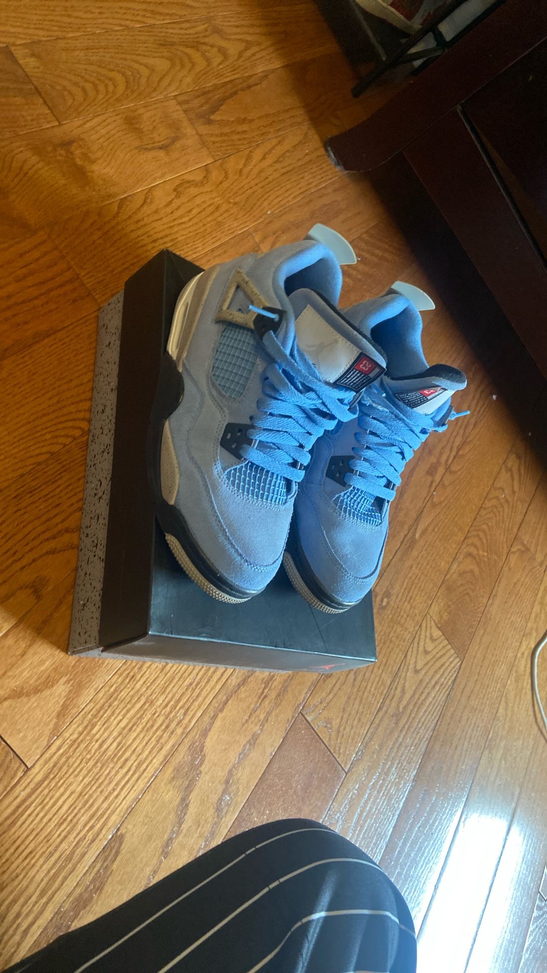 Jordan UNC 4 Size 7