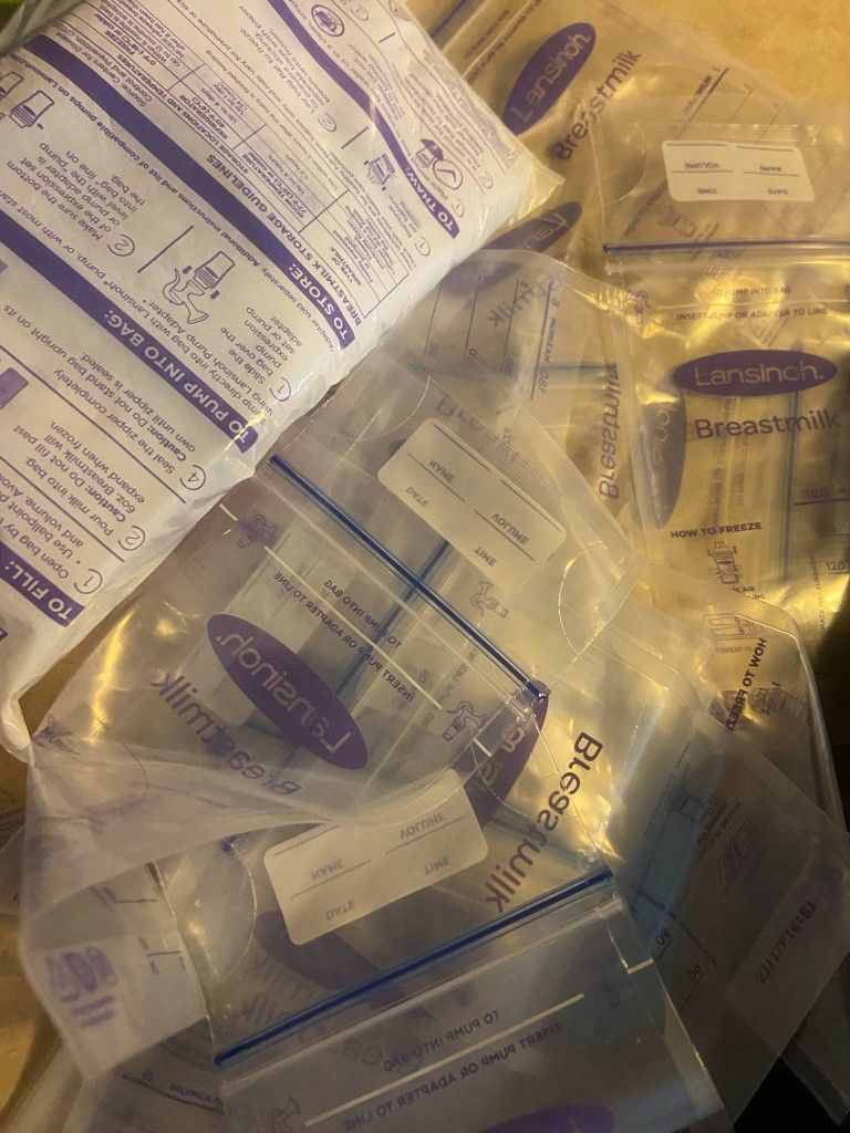 Milk Bags And Breastpump