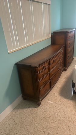 Beautiful wood dresser and chess cherry wood Tommy Bahama style