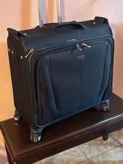 22” Black Samsonite Silhouette Softside spinner suit case