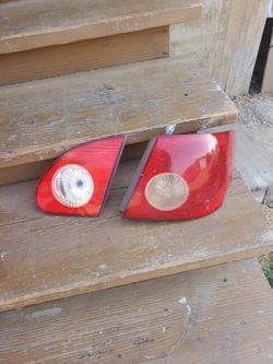 05 Toyota Corolla Taillights