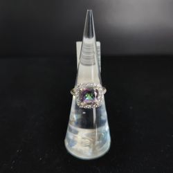 Ladies Ring Yellow Gold Size 5