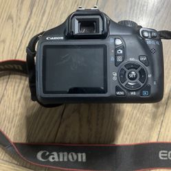 Canon EOS Rebel T3 Camera with EFS 18-55mm Lens Battery NO SD CARD TESTED