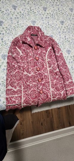Jacket style woolen sweater