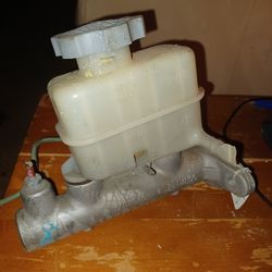 02 Hyundai Santa Fe Brake Fluid Reservoir 