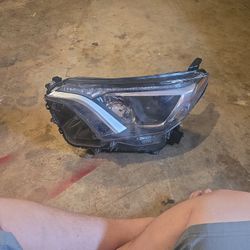 2016 To 2018 Rav4 Headlight