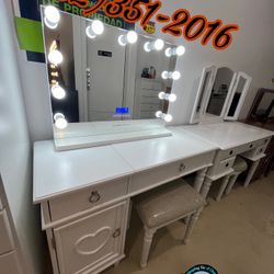 White Vanity With Glass Mirror New Lights Dresser Chest 