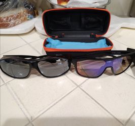 2 pairs of sunglasses for $5