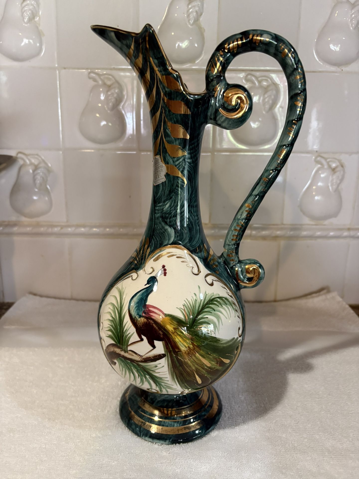 Beautiful PEACOCK Vase